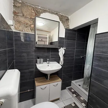 Tonka Apartment *